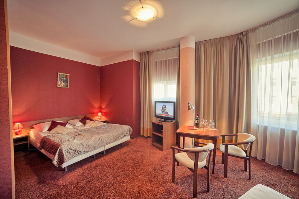 Grot Hotel Malbork Exterior photo