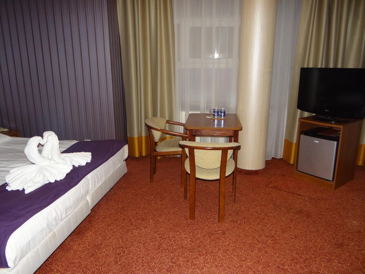 Grot Hotel Malbork Exterior photo