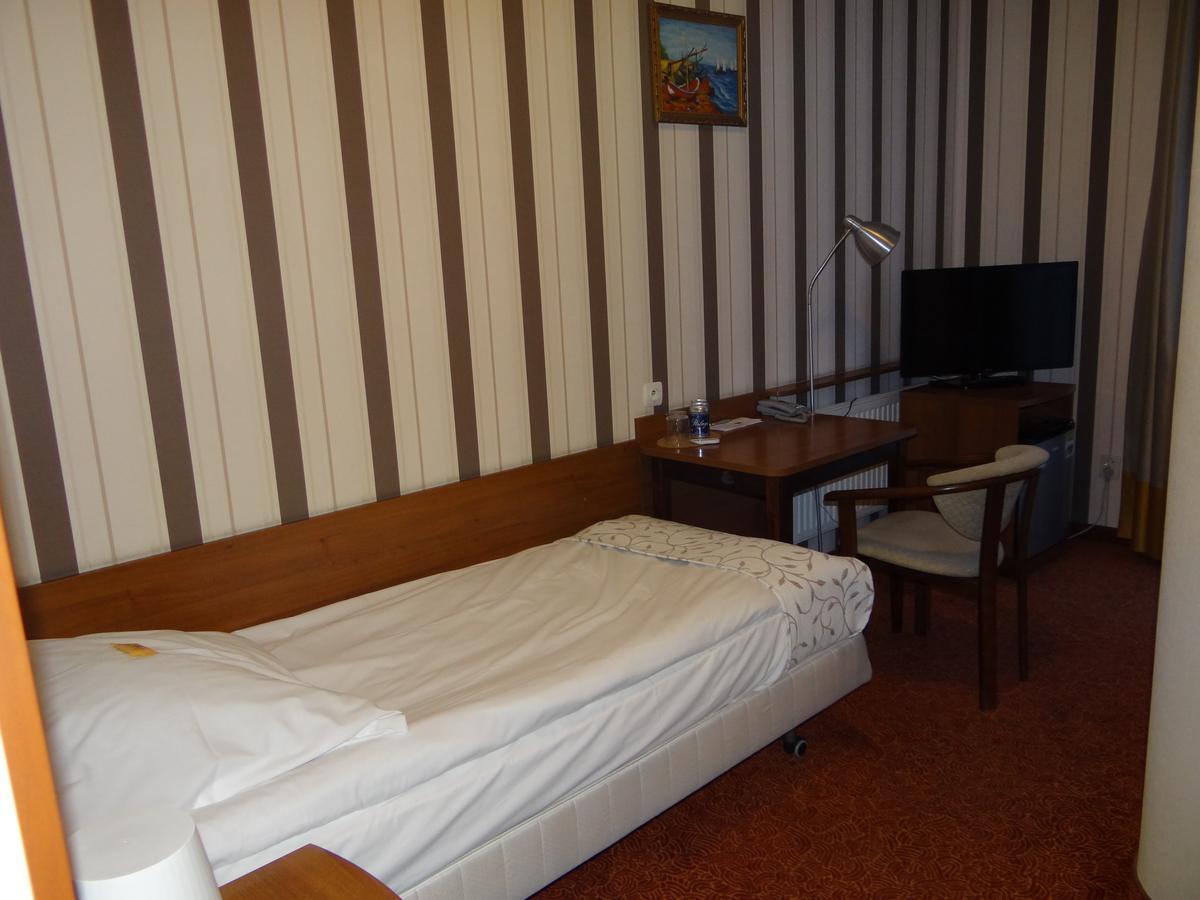 Grot Hotel Malbork Exterior photo
