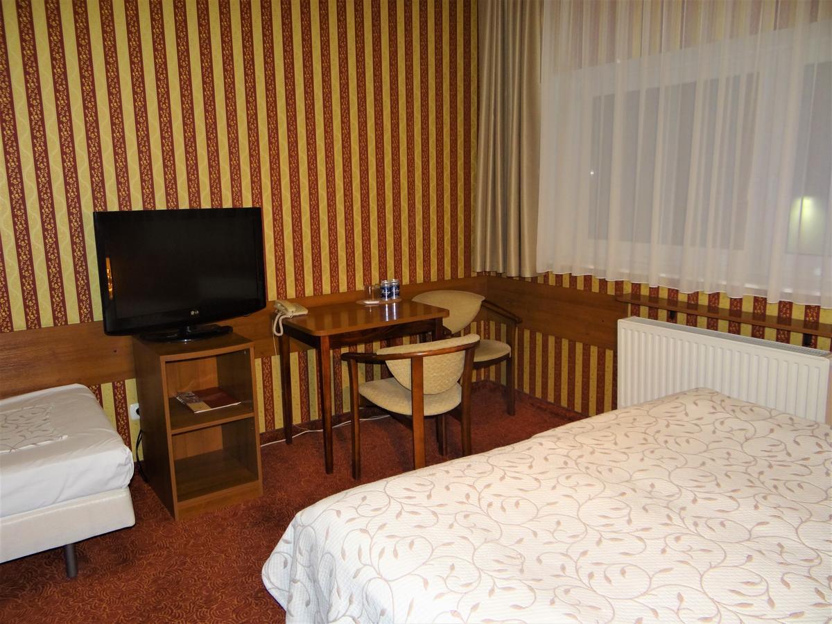 Grot Hotel Malbork Exterior photo