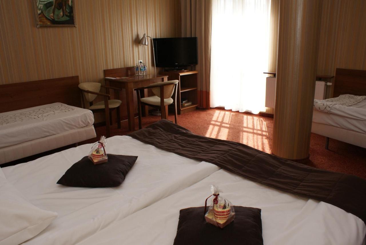 Grot Hotel Malbork Exterior photo